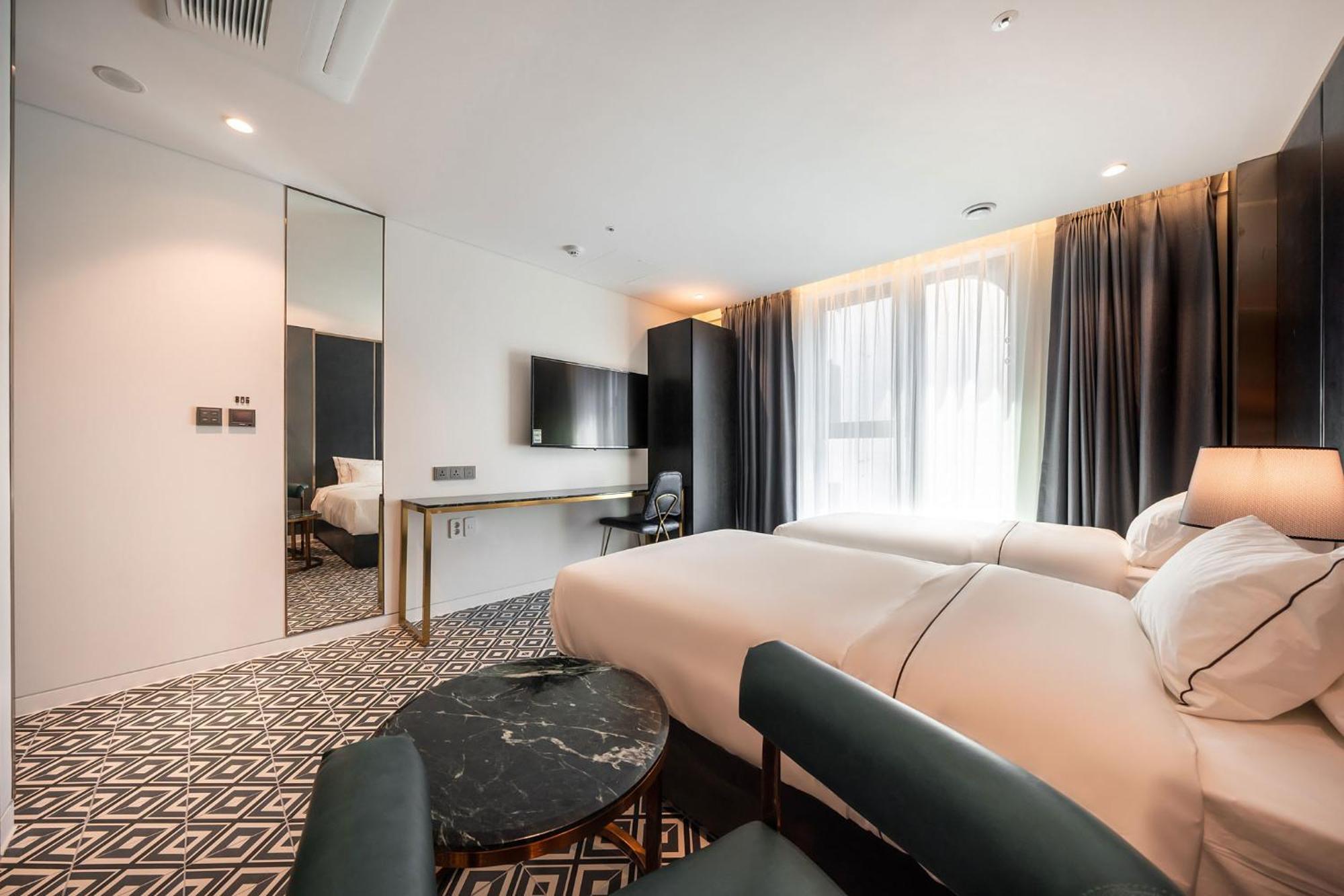 Hotel The Castle Jamsil-Sene Seoul Exterior photo